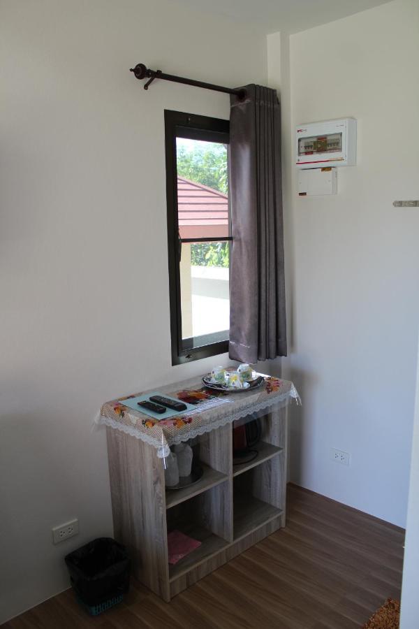Naluemon Village Fh 1 Rayong Exteriör bild